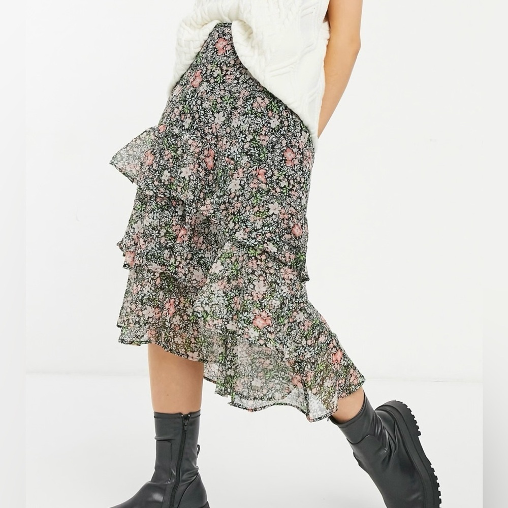 Miss Selfridge Dark Floral Tiered Asymmetric Midi Skirt Size 6 Fairy Grunge Boho